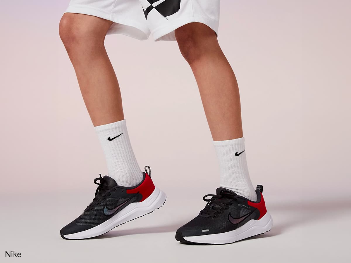 Athletic shoes